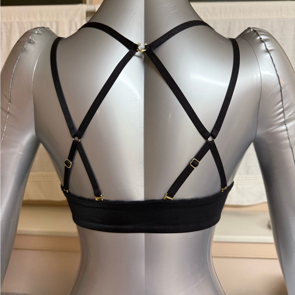 Victoria's Secret Black Strappy Add-2-Cups Smooth Plunge Bra